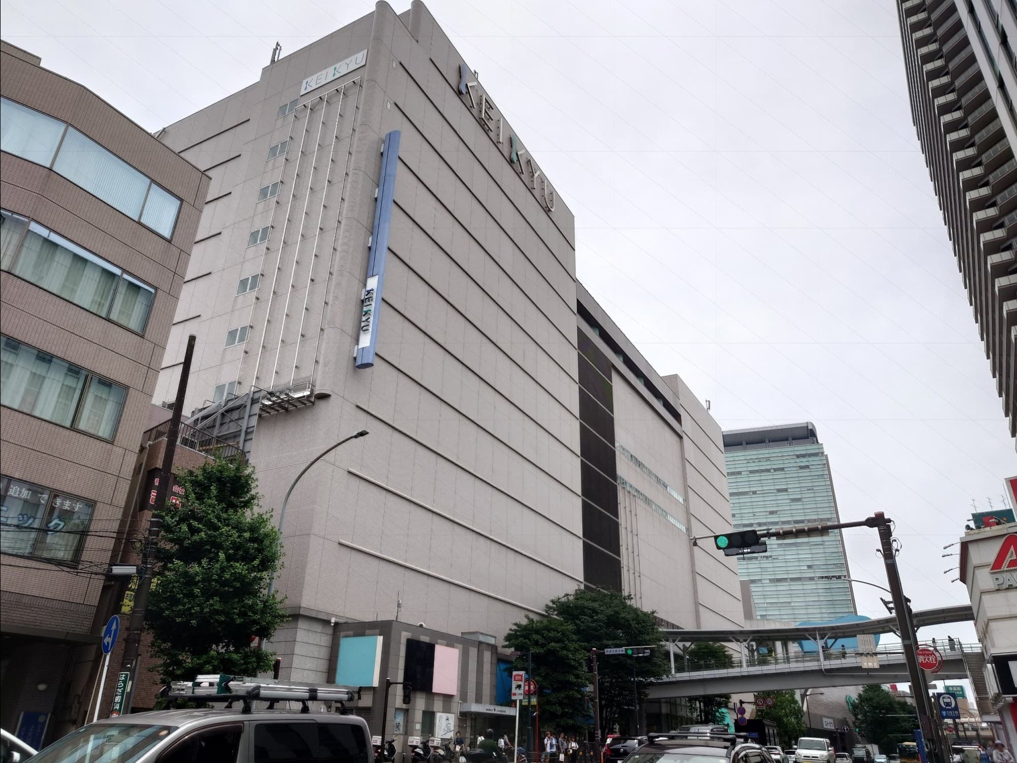 京急百貨店
かなりテナント化されているが、それぞれの良さを活かしている印象を受けました